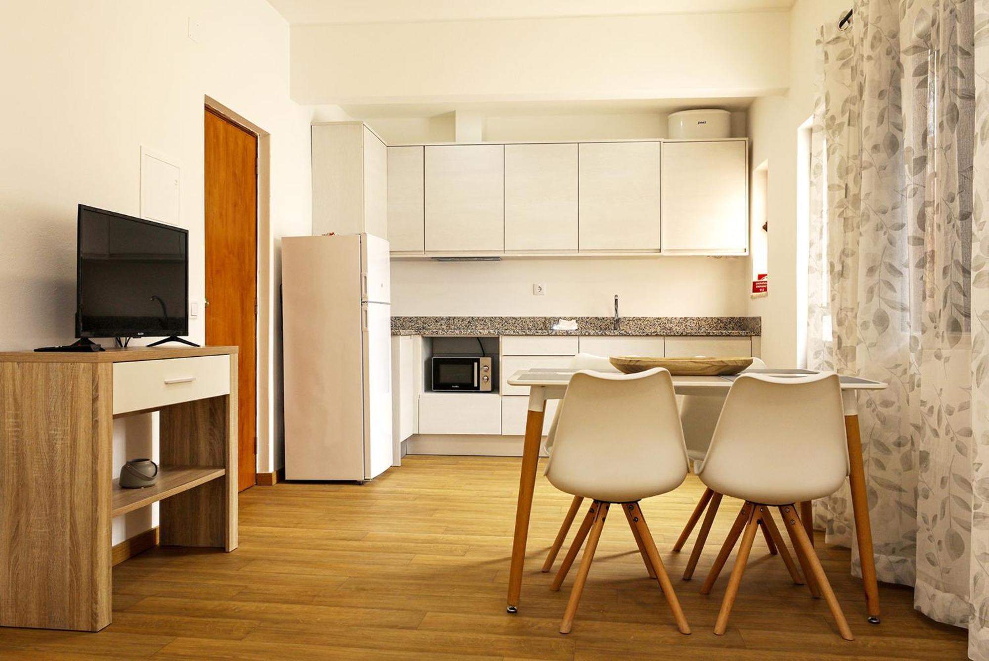 B87 - Windmill 2 Bed Apartment In Odiáxere מראה חיצוני תמונה